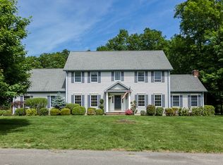 12 Bellows Rd, Wilbraham, MA 01095