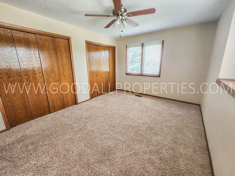924 Prairie View Dr — Photo 18