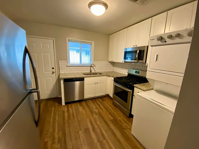 Oak Pointe Apartments — Photo 12