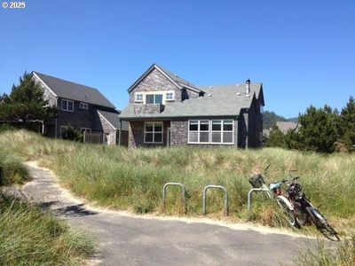 5685 Barefoot Ln, Pacific City, OR, 97135