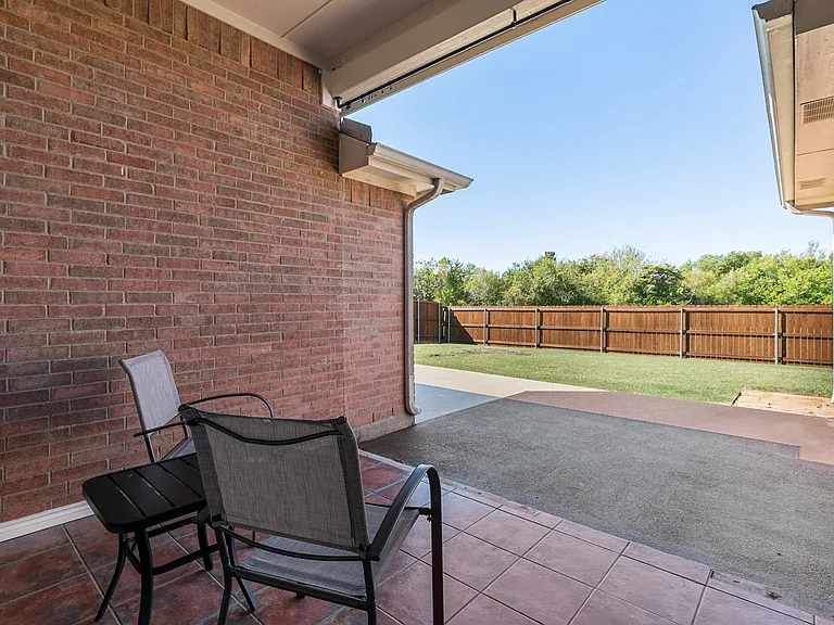 1309 Lonesome Dove Trl — Photo 24
