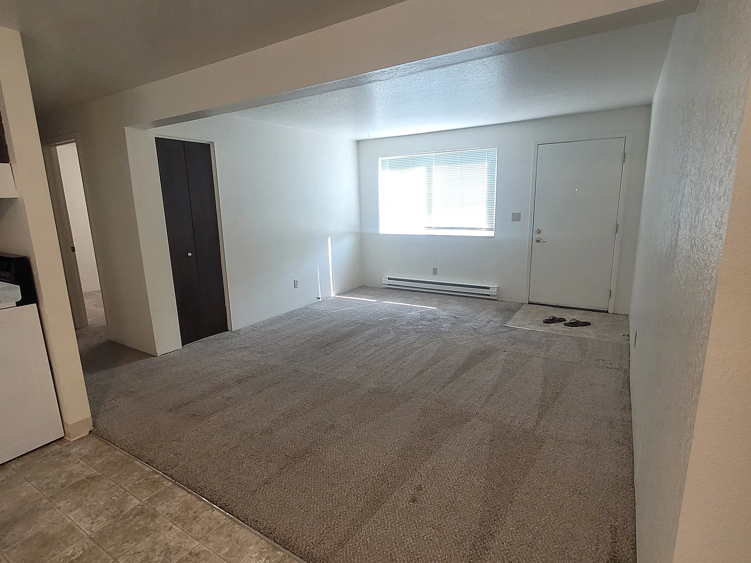 1 bed, 720 sqft, $1,300 — Photo 3