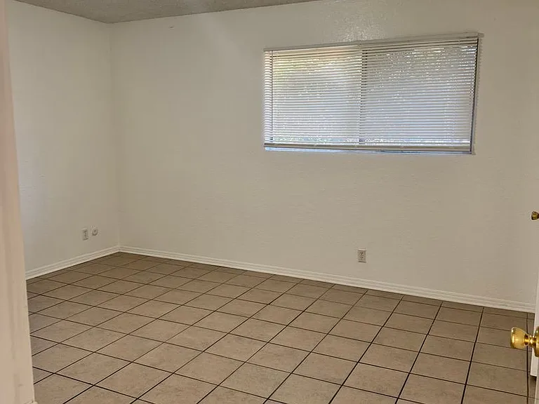 1029 Minnewawa Ave — Photo 11