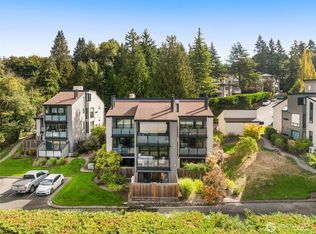 11228 NE 68th St APT A, Kirkland, WA