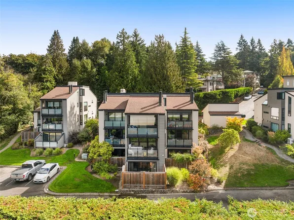 11228 NE 68th Street #A, Kirkland, WA 98033
