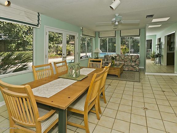 5th image of 2815 Village Grove Dr S