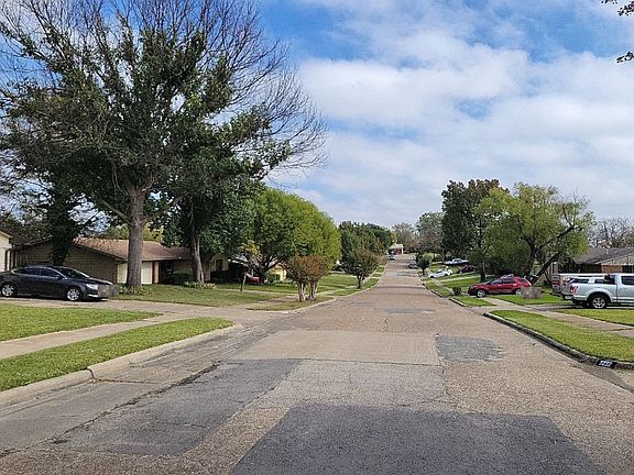 4th image of 2229 Bayberry Dr