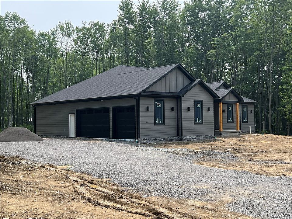 2nd image of 104 Sassafras