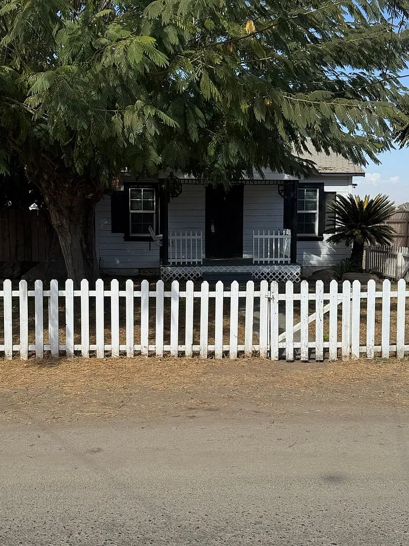 Charming 3BDR House in Visalia — Photo 2
