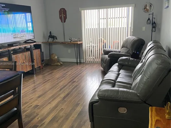 1075 W 68th St APT 403, Hialeah, FL 33014