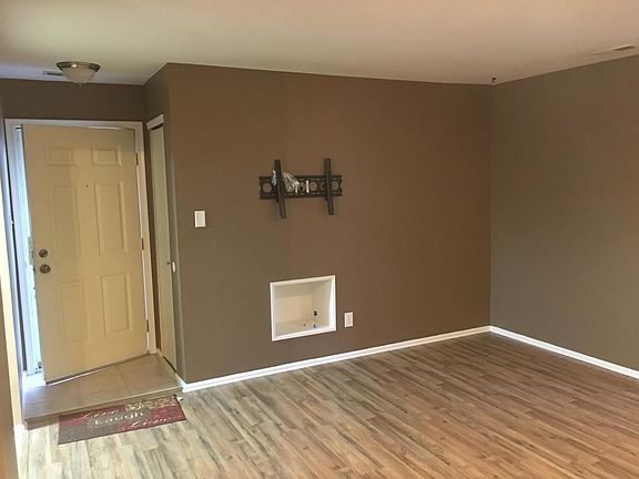 TV wall mount ready with built in location for entertainment