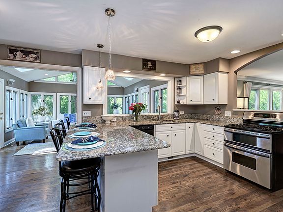5th image of 6S450 Millcreek Ct