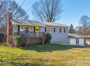 82 Mockingbird Ln, Clyde, NC 28721