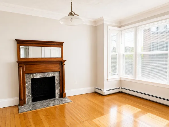 71 Kenyon St, Providence, RI