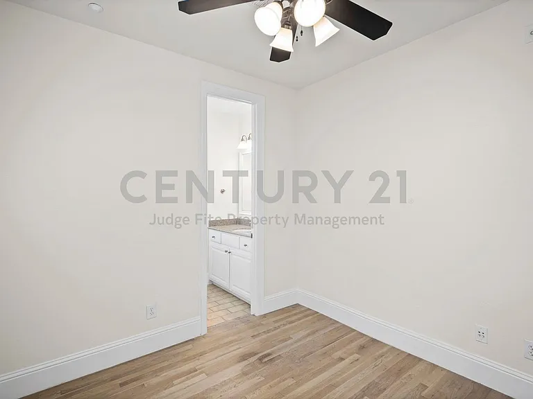 4144 Grassmere Ln #4 — Photo 11