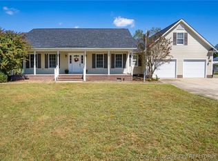5700 Trotter Ct, Hope Mills, NC 28348