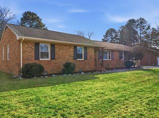 2617 N Elizabeth Harbor Dr, Chesapeake, VA 23321