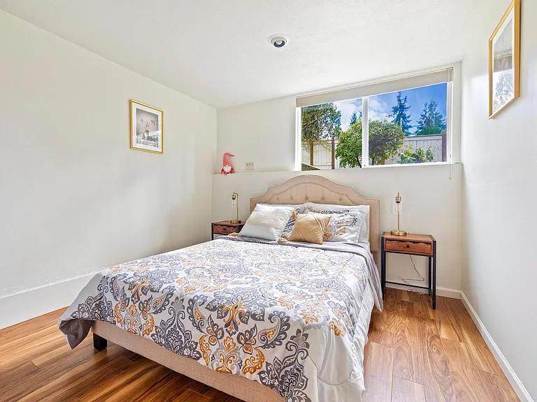14717 SE 15th Pl — Photo 12