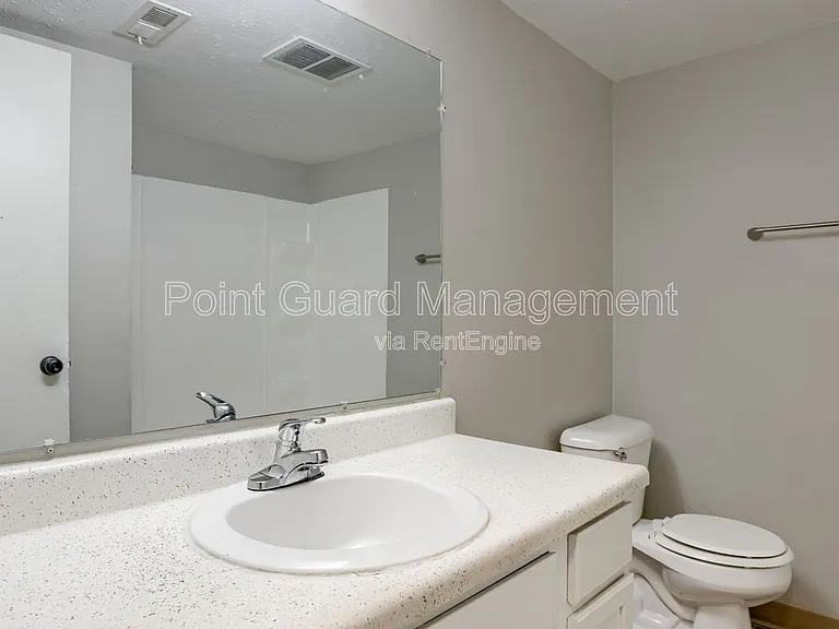 Brent Village — Photo 135