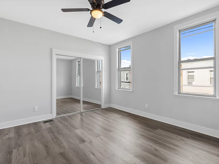 2418 N 16th St — Photo 20
