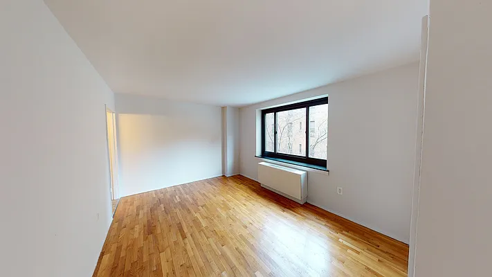Rented by AZ REALTY NYC LLC | media 19