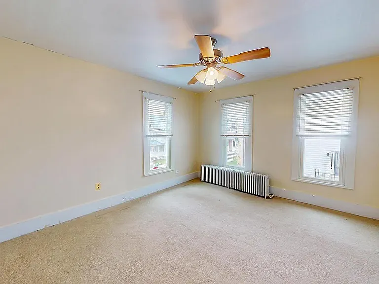 115 Penn St #A — Photo 10