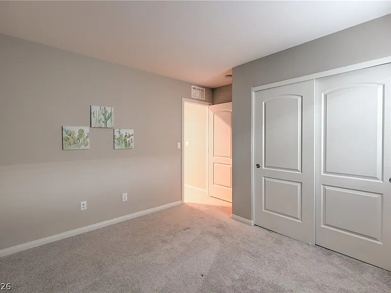 3213 Molinos Dr — Photo 44