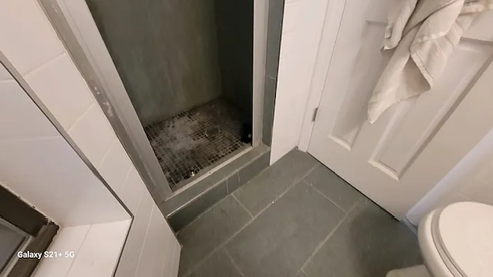 Rented by Chartwell Manhattan Realty | media 13