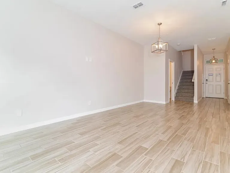 714 Marotta Loop — Photo 3