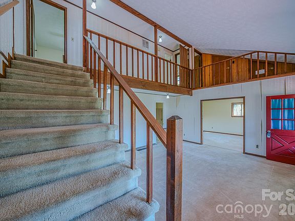 3rd image of 42 Camelfield Rd