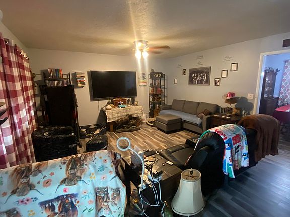 3C253C0E-5F18-4B5E-A42A-F92B3B2B503C