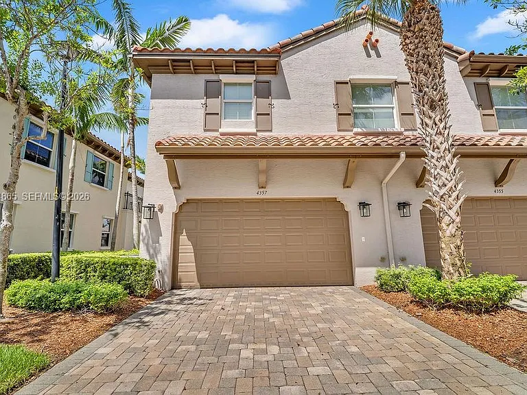 4357 Cascada Cir #4357 — Photo 5