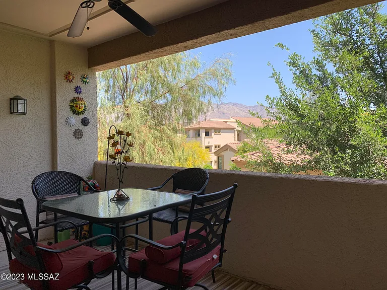 2550 E River Rd #16301 — Photo 5