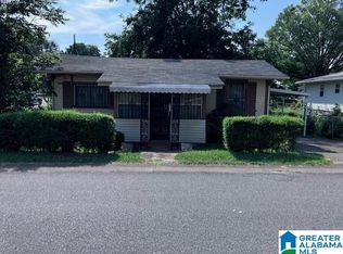 419 7th St, Docena, AL 35060