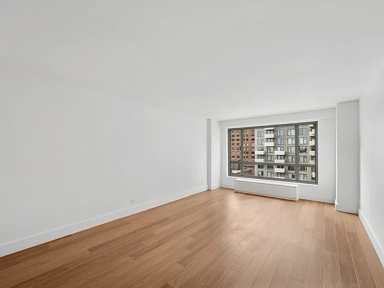 501 E 87th St #11C — Photo 3