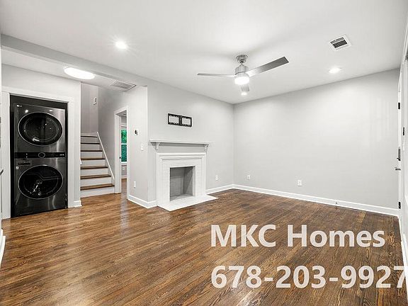5th image of 422 Alexander Cir #422