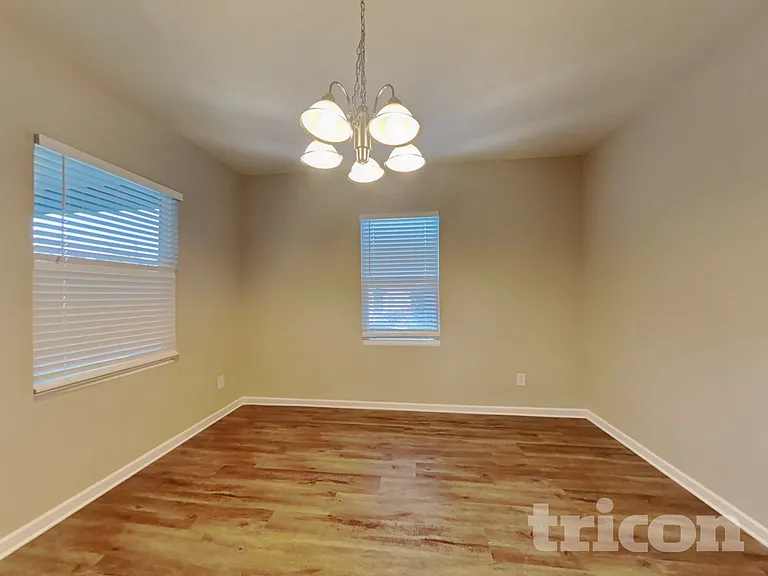 180 Bowen Way — Photo 4