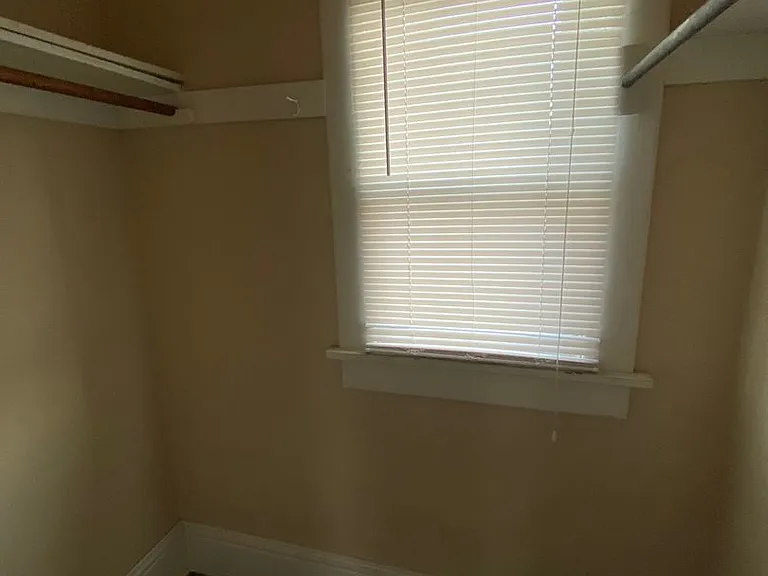 411-411 1/2 N. Clay, Hoisington — Photo 10