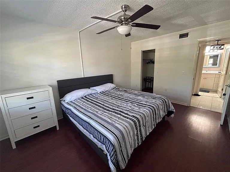 150 El Dorado #208 — Photo 11