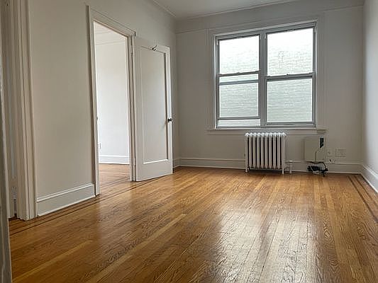 2nd image of 23-25 33rd St Suite 2R