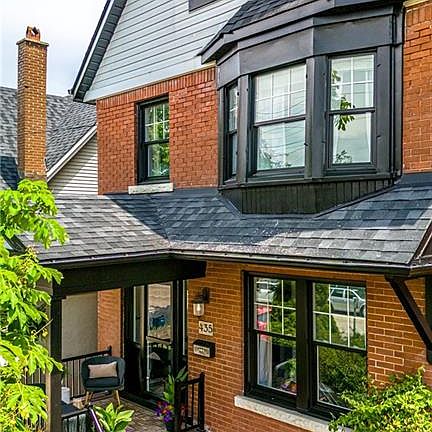 3rd image of 435 Dundurn St S