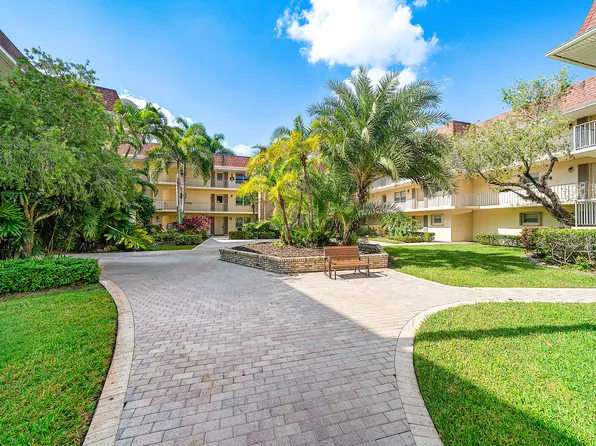 5540 Tamberlane Circle #221, Palm Beach Gardens, FL 33418