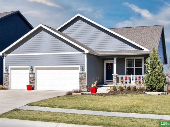 20602 E St, Elkhorn, NE 68022