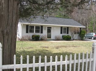 203 Meadowbrook Rd, Queensbury, NY 12804