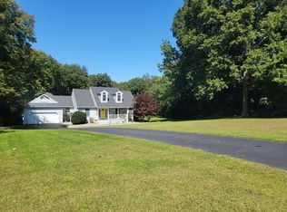 25 Bergendahl Dr, Griswold, CT 06351