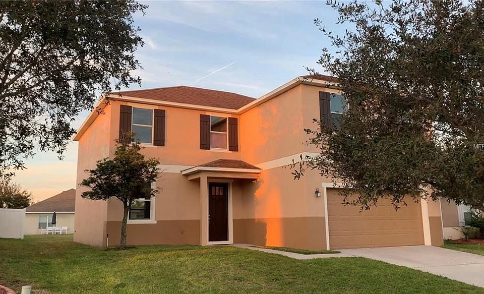 1st image of 2324 Plantation Oak Dr