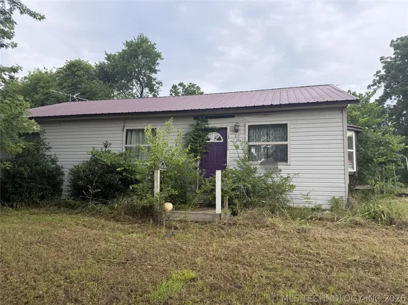 517 E 3rd St, Okmulgee, OK 74447