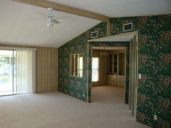 4th image of 881 Royal Palm Dr