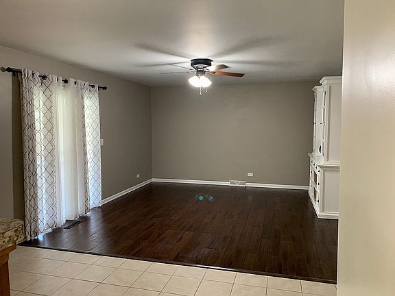 3rd image of 117 Heritage Dr