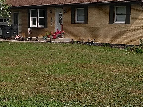 2nd image of 10858 Elm Circle Dr